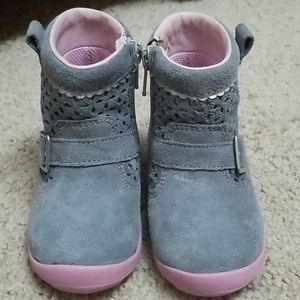 Baby/Toddler 5 Stride Rite gray and pink boots